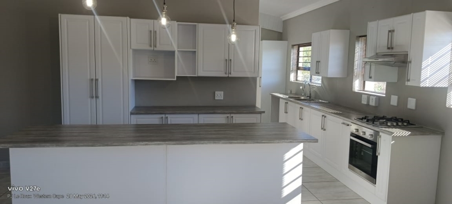 To Let 2 Bedroom Property for Rent in Albertinia Western Cape